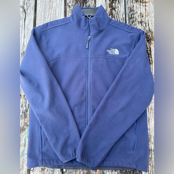 The North Face Men’s Full Zip Long Sleeve Navy Blue Soft Jacket. Medium - Picture 3 of 9